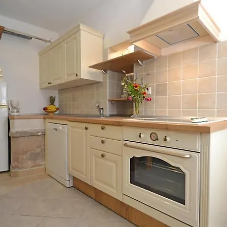 Andri - 80 M From Sea Holiday home *